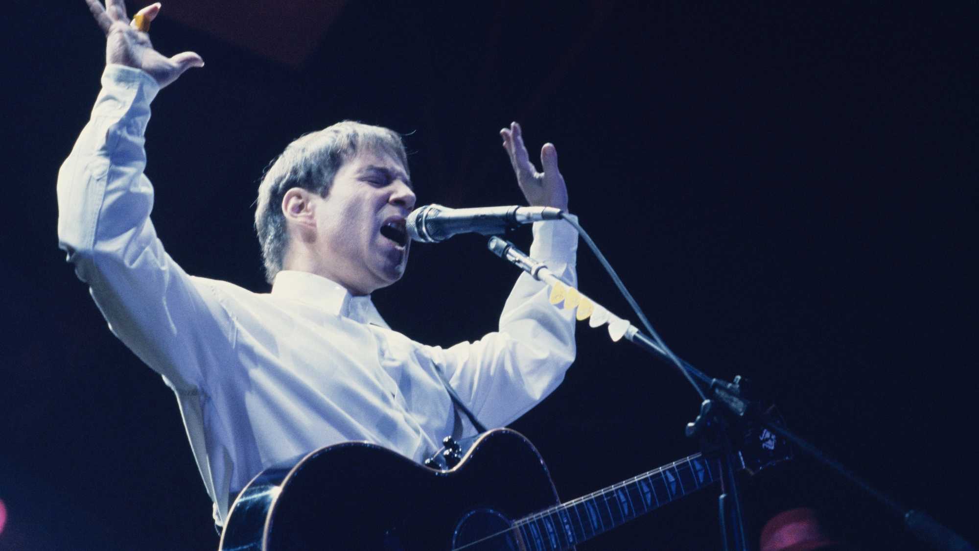 In Restless Dreams: The Music of Paul Simon (image 1)