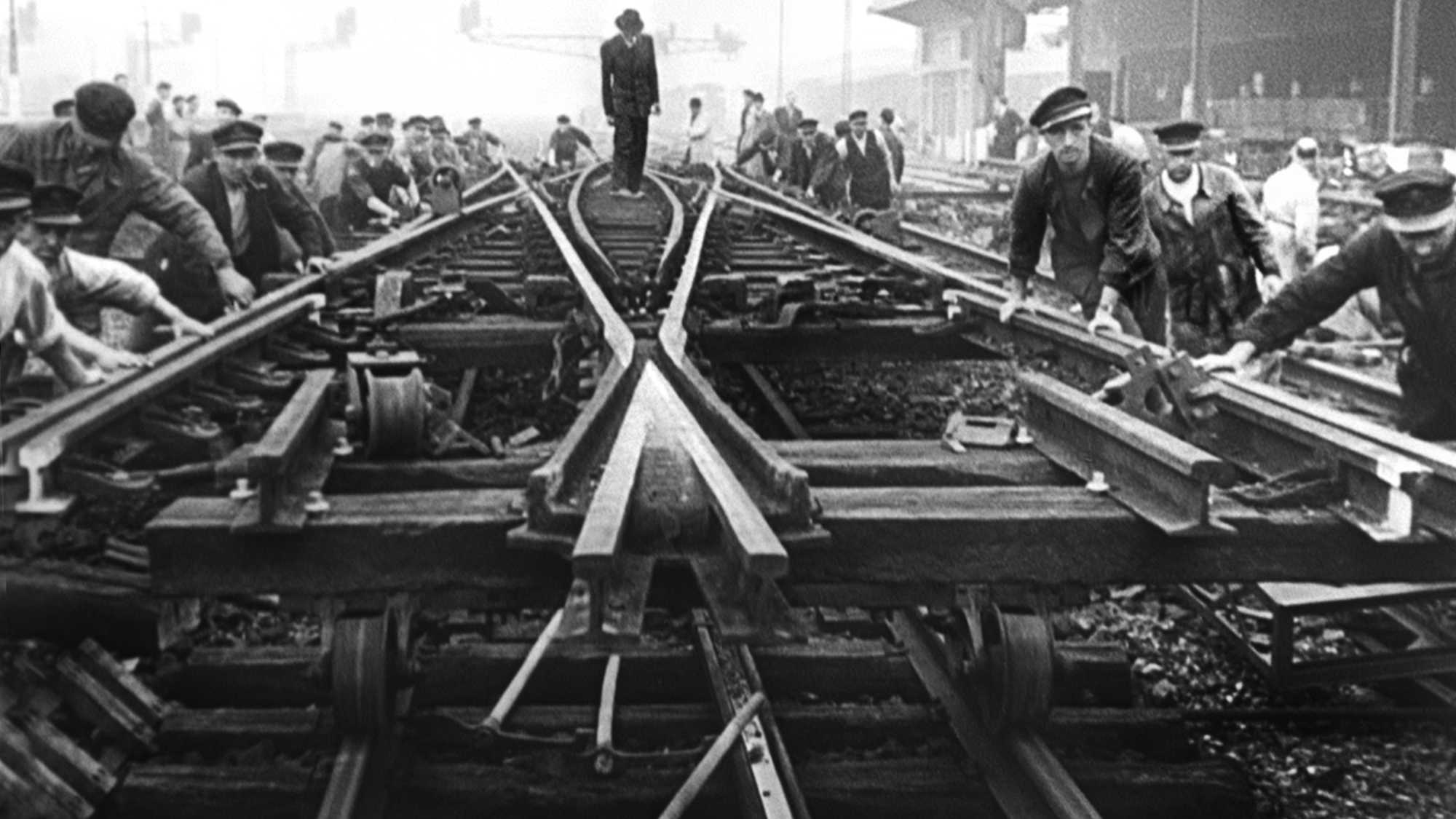 Trains (image 2)