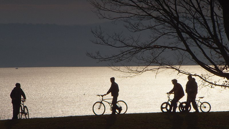 Super Dark Times (image 1)
