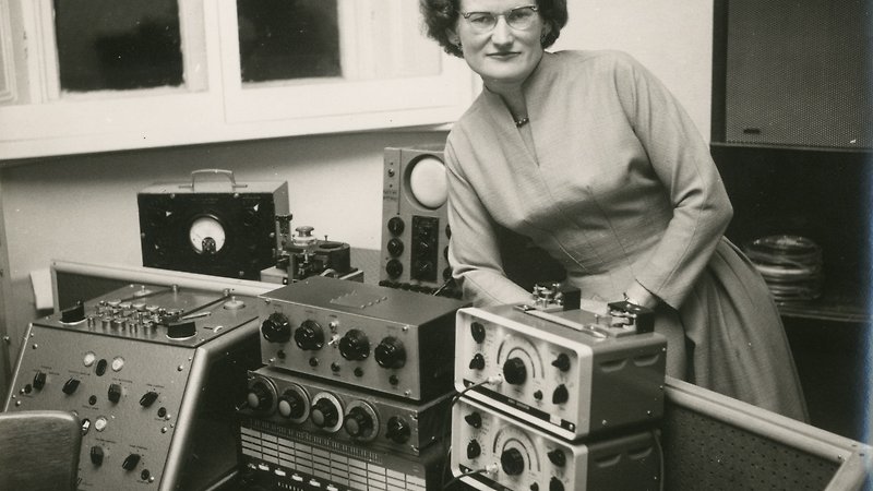 Sisters with Transistors (image 2)