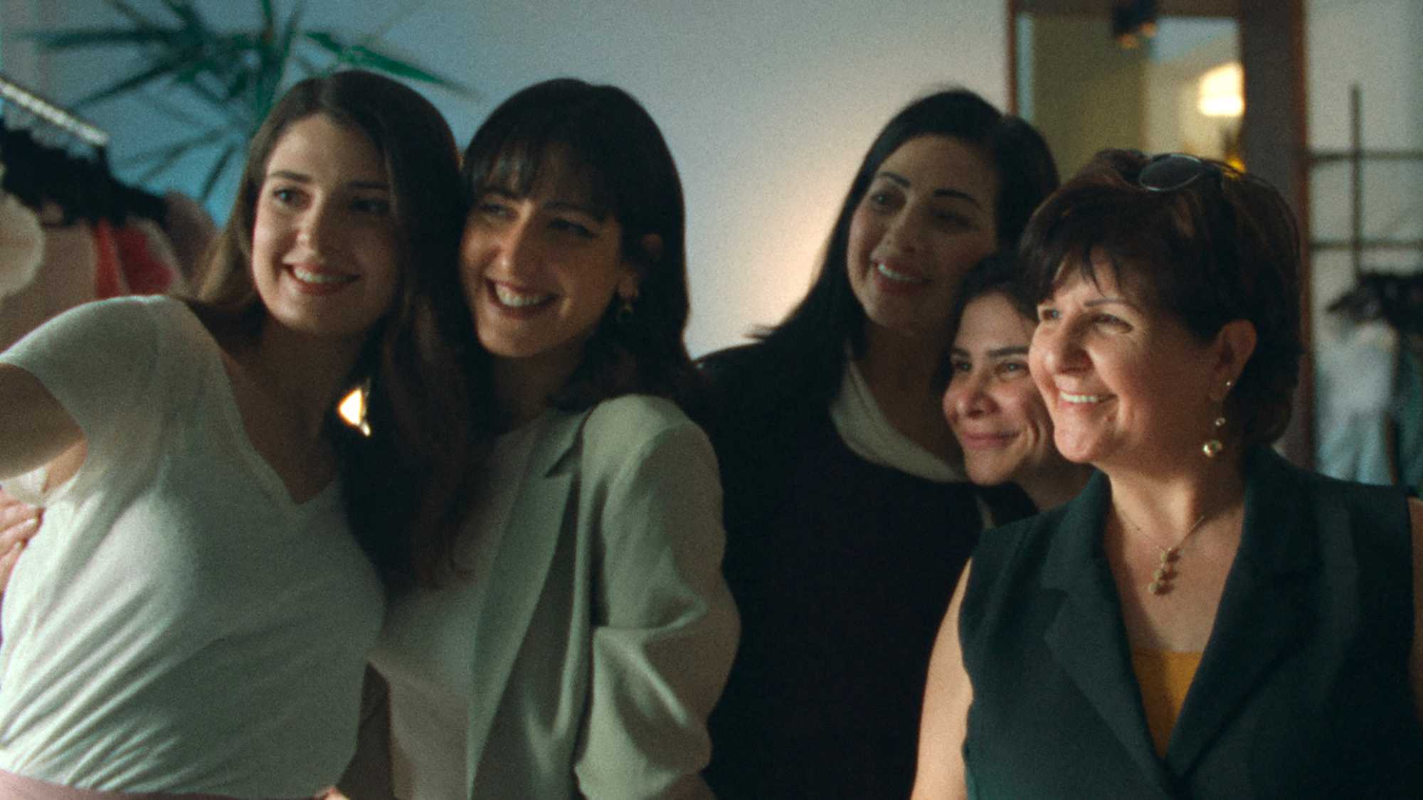 Happy Holidays (image 1)