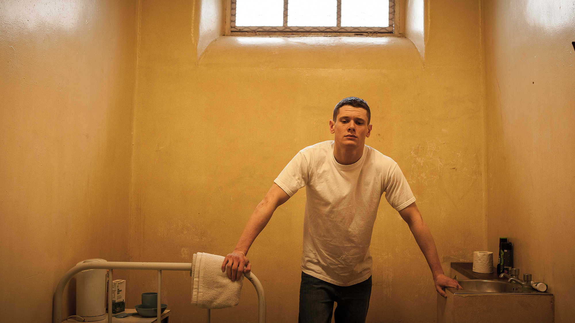 Starred Up (image 4)